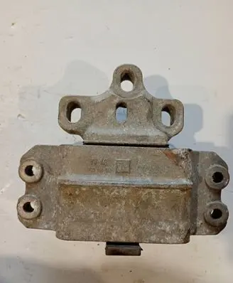 Volkswagen Golf V Engine mount bracket 1K0199555T
