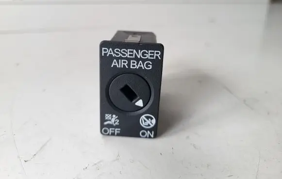 Volkswagen Tiguan Passenger airbag on/off switch 5Q0919237