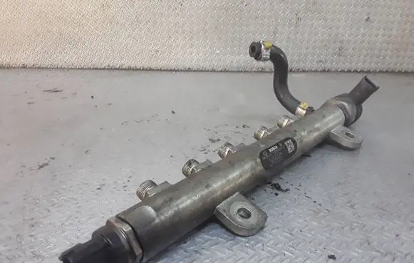 Opel Zafira B Fuel main line pipe 0281002507 55200266 0445214056