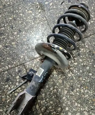 Front shock absorber/damper