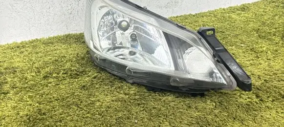 Nissan NV200 Headlight/headlamp 26010bj10a