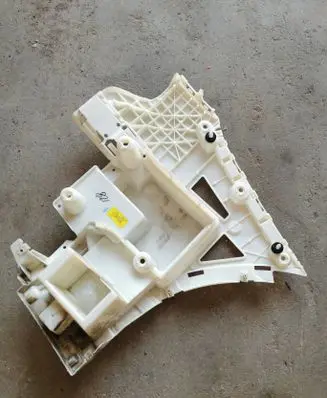 BMW X4 G02 Front bumper mounting bracket 8089573