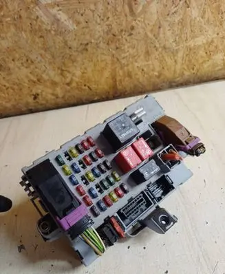 Fiat Punto (188) Fuse module 46795988