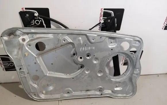 Skoda Fabia Mk3 (NJ) Front door electric window regulator 090137 19101753 014145