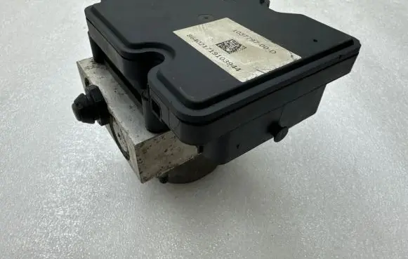 Tesla Model S ABS Pump 103779700D 864021711103944