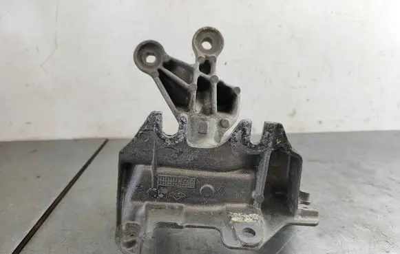 Renault Zoe Engine mount bracket 112223722R
