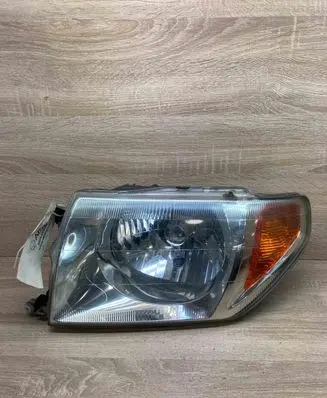 Mitsubishi Pajero Headlight/headlamp PAJERO2001YEAR E13