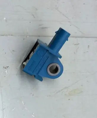 Volkswagen PASSAT B7 USA Airbag deployment crash/impact sensor 5K0959351A