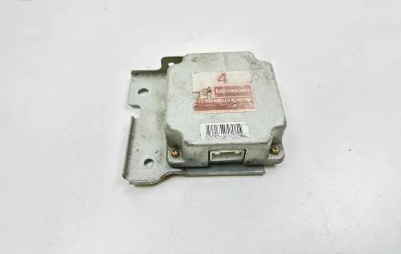 Nissan X-Trail T30 Torque split ecu control unit/module 41330EQ070 A68000U06