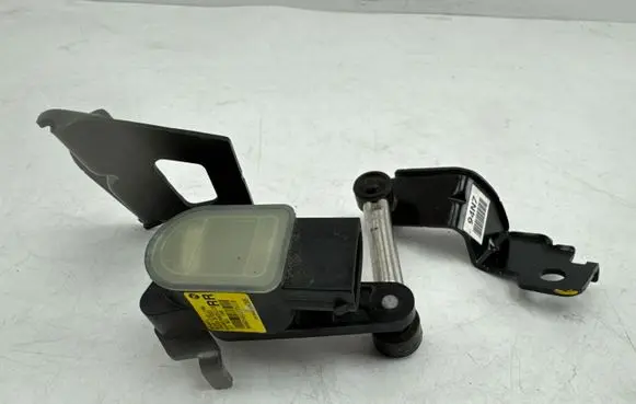Headlight/headlamp level sensor