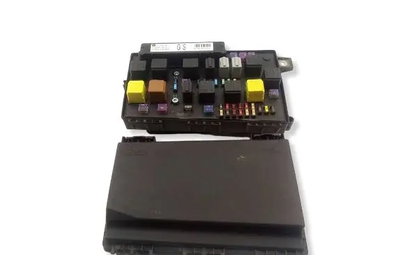 Opel Astra H Fuse box set 13206746 5DK00866852