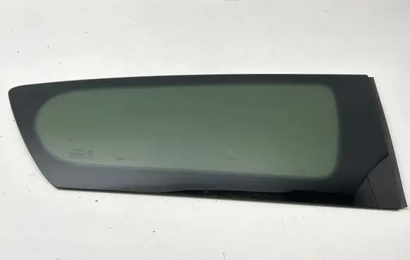 Chrysler Pacifica Rear side window P68238494AC 68238494AC E000989