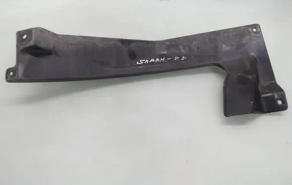 Under headlight/headlamp trim