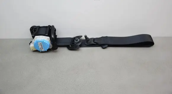 Mercedes-Benz B W246 W242 Front seatbelt A2468600185