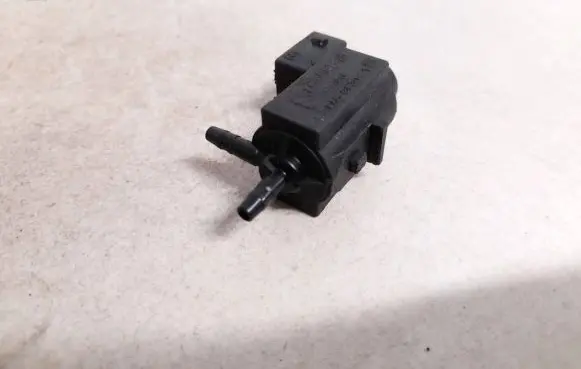BMW 5 GT F07 Turbo solenoid valve 70231800 7810831