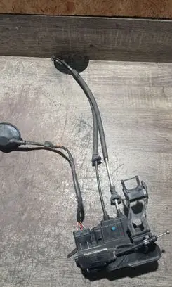 Hyundai Santa Fe Front door lock