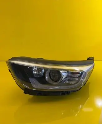 KIA Stonic Headlight/headlamp 92101-H8