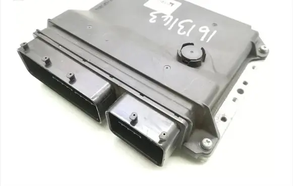 Toyota Prius (XW30) Engine control unit/module 89661-47210 275400-8771