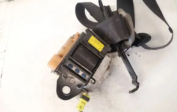 Toyota Avensis Verso Front seatbelt tkab2ef591p tk-ab2-ef591-p