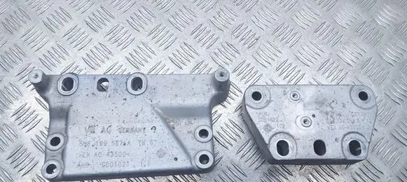 Volkswagen e-Golf Engine mounting bracket 5QE199587A 5QE199588B