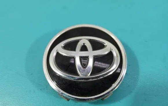 Toyota RAV 4 (XA50) Non-original wheel cap IMPRK1533768