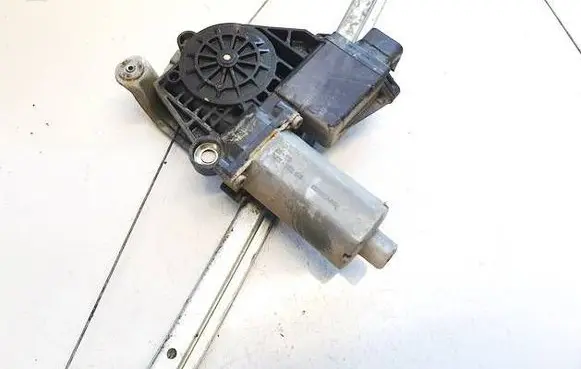 Opel Zafira A Rear door window regulator motor 119735xxx 119735-xxx