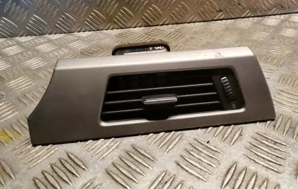 BMW 3 E90 E91 Dashboard air vent grill cover trim 7144248