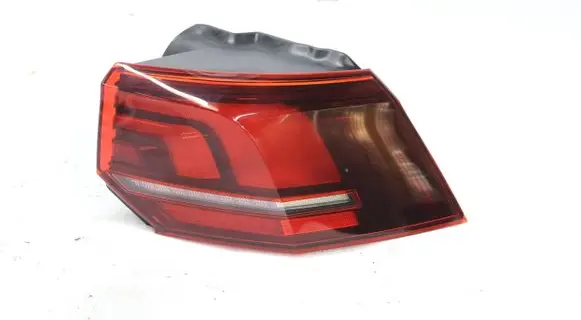 Volkswagen Golf VIII Rear/tail lights 5H0945096E
