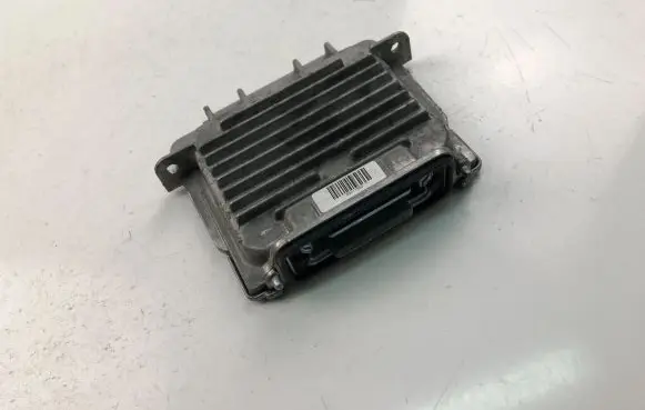 Volvo V70 Xenon control unit/module 89089352