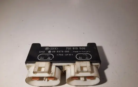 Coolant fan relay