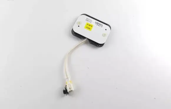 Tesla Model S Seat pressure sensor 100577800B 1005778-00-B 283353170A17140156
