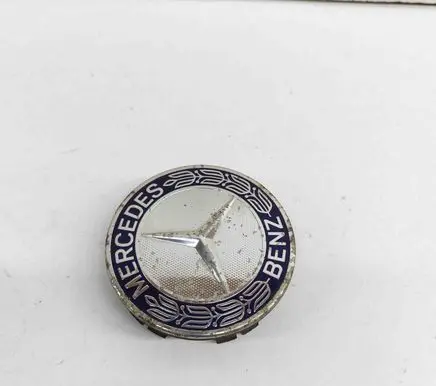 Mercedes-Benz A W176 R20 wheel hub/cap/trim A1714000125