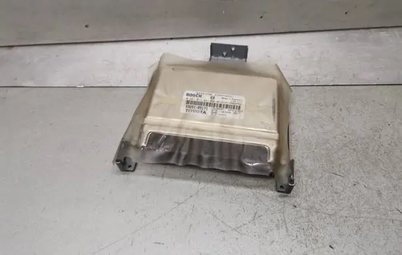 Toyota Yaris Engine control unit/module 0281011651 896610D171