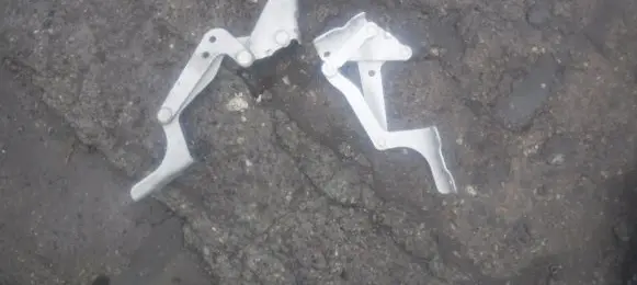 Peugeot iOn Engine bonnet/hood hinges