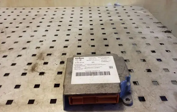 Peugeot 307 Airbag control unit/module 9645840780