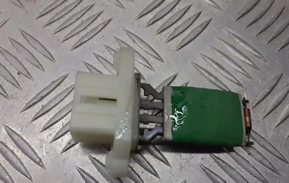 Ford C-MAX I Heater blower fan relay 