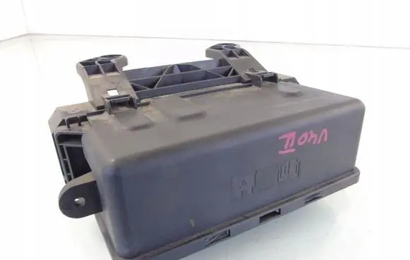 Volvo V40 Fuse module