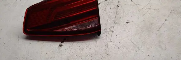 Volkswagen PASSAT B8 Rear/tail lights 195296