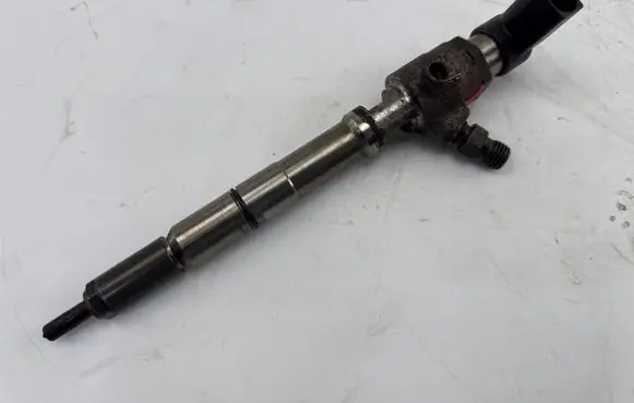 Skoda Octavia Mk2 (1Z) Fuel injector 03L130277B