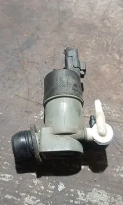 Nissan Qashqai Windscreen/windshield washer pump 28920BU010