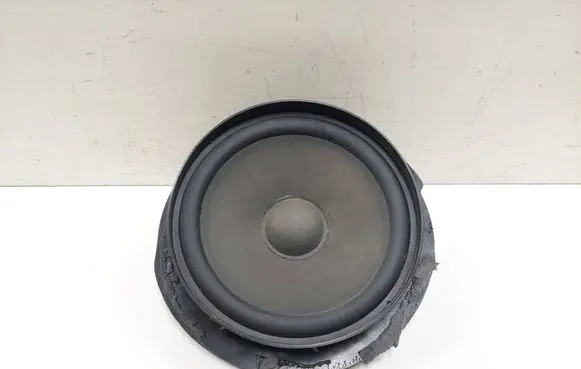 Mercedes-Benz E W211 Front door speaker A2118200802