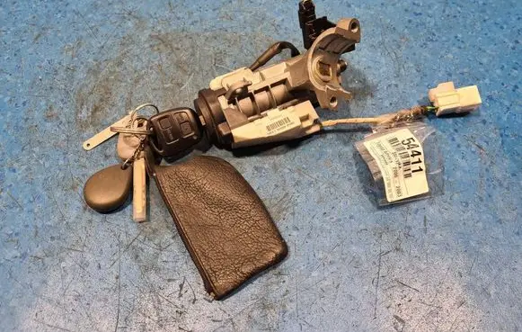 Toyota Avensis Verso Ignition lock