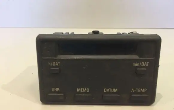 BMW 5 E34 Screen/display/small screen 1374288 6213 038904