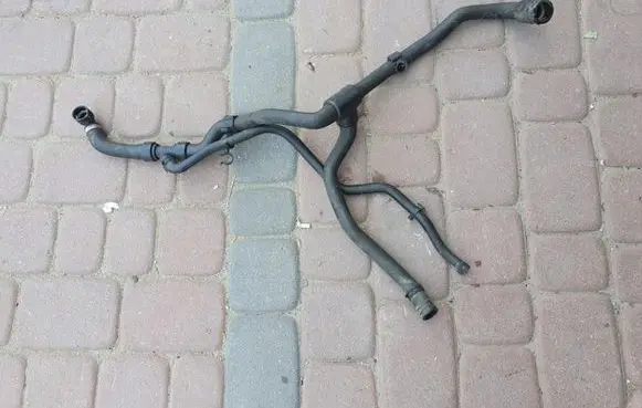 Opel Insignia A Engine coolant pipe/hose 13369955