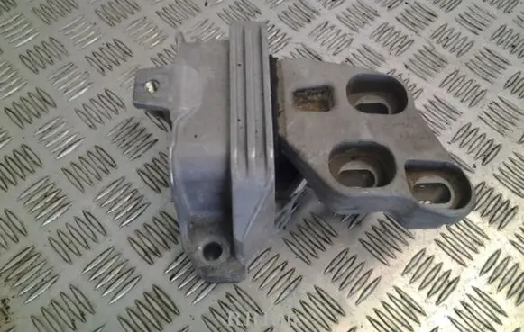 Mercedes-Benz A W176 Engine mount bracket A2462400617