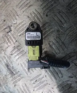 Toyota Avensis T250 Airbag deployment crash/impact sensor 8917405010 055605991H