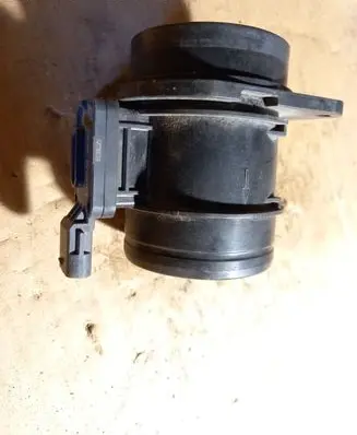 Volkswagen Golf VII Mass air flow meter 04L906461B