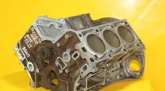 Mercedes-Benz CLK A209 C209 Engine block R1120109405
