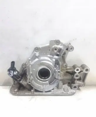 Volkswagen Golf VII Oil pump 04E115105AT