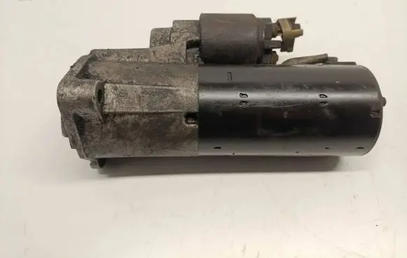 Volkswagen PASSAT B5 Starter motor 0001121020
